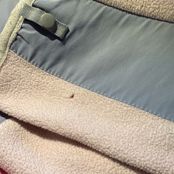 The North Face Sherpa full zip jacket, pink/gray SZ Small, 3 zip pockets - Picture 11 of 12